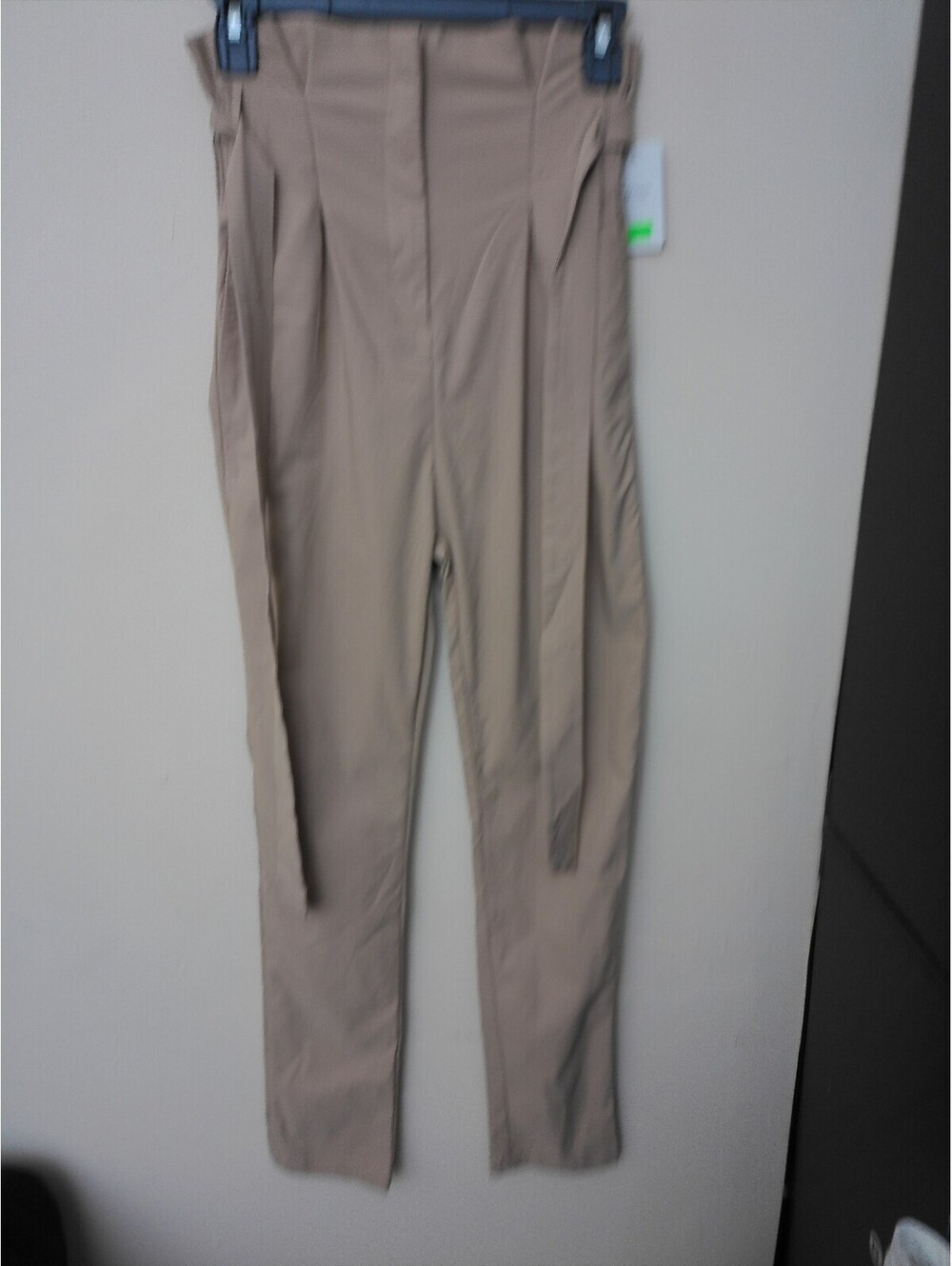 Lovetree Paperbag High Pants Womens Tan Belted Trousers Pleated Size Large NWT